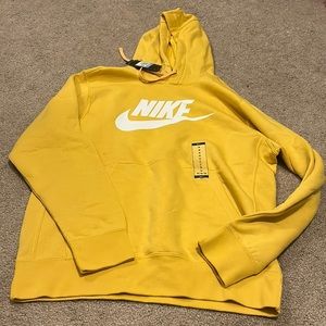nike sweatshirt